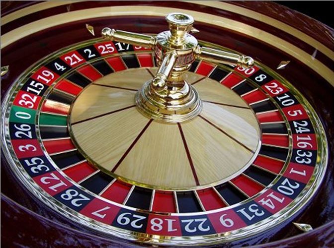 ROYALE BET کھلاڑیوں کے لیے لائیو کیسینو سیکشن